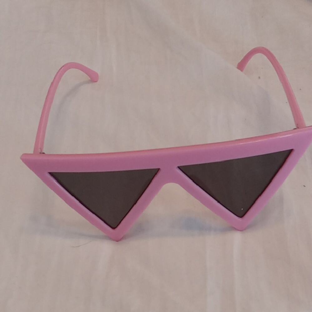 Trendy Pink Geometric Sunglasses